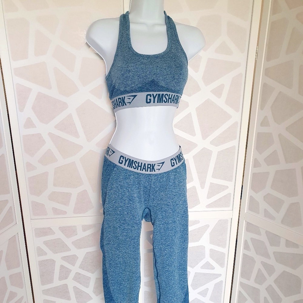 GymShark Matching Blue Sports Bra and Leggings